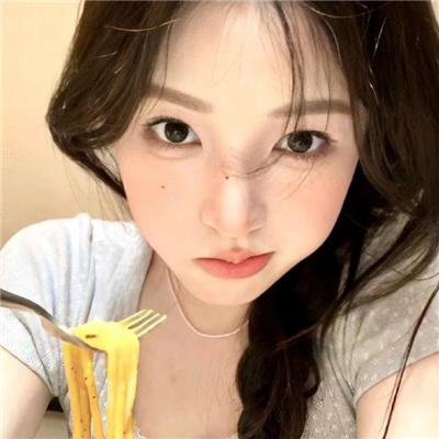 葛洛莉亚·贝尔